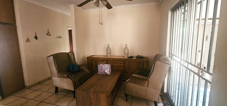 To Let 3 Bedroom Property for Rent in Waterval East North West